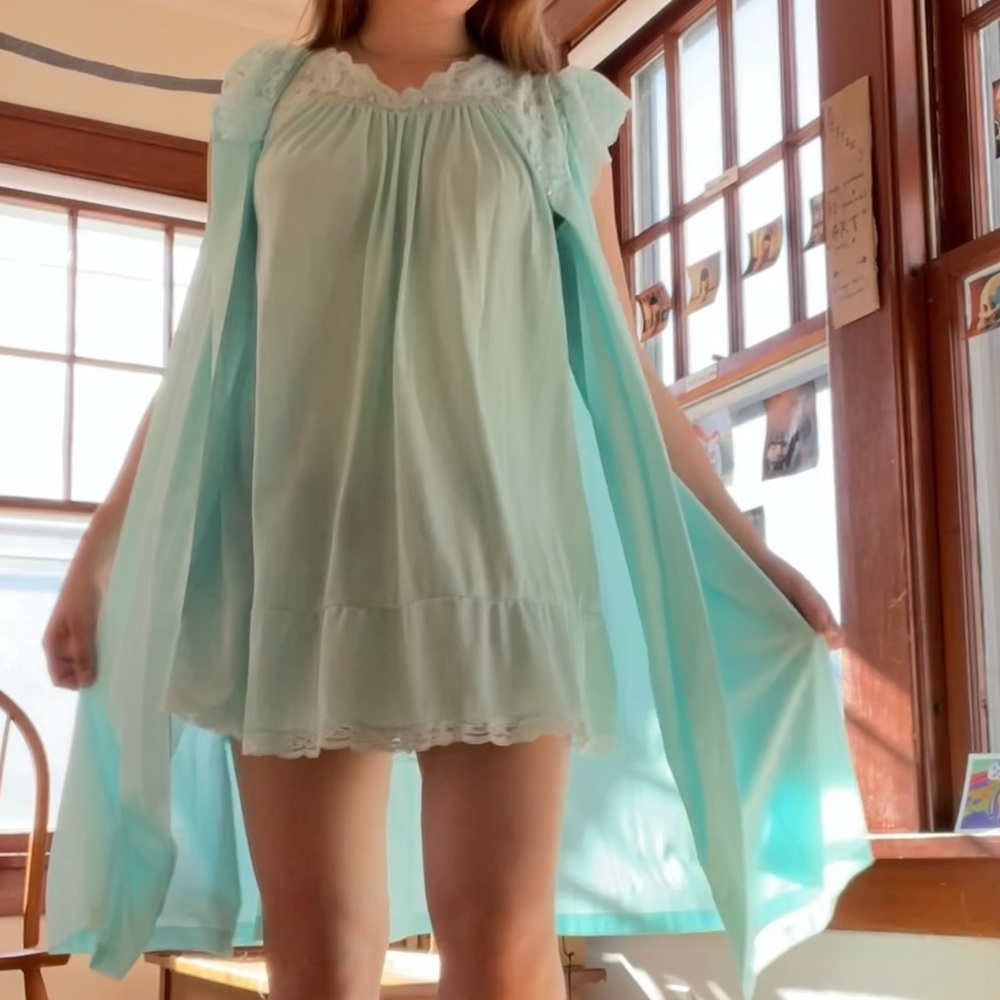 Shadow Line Vintage Peignoir Set